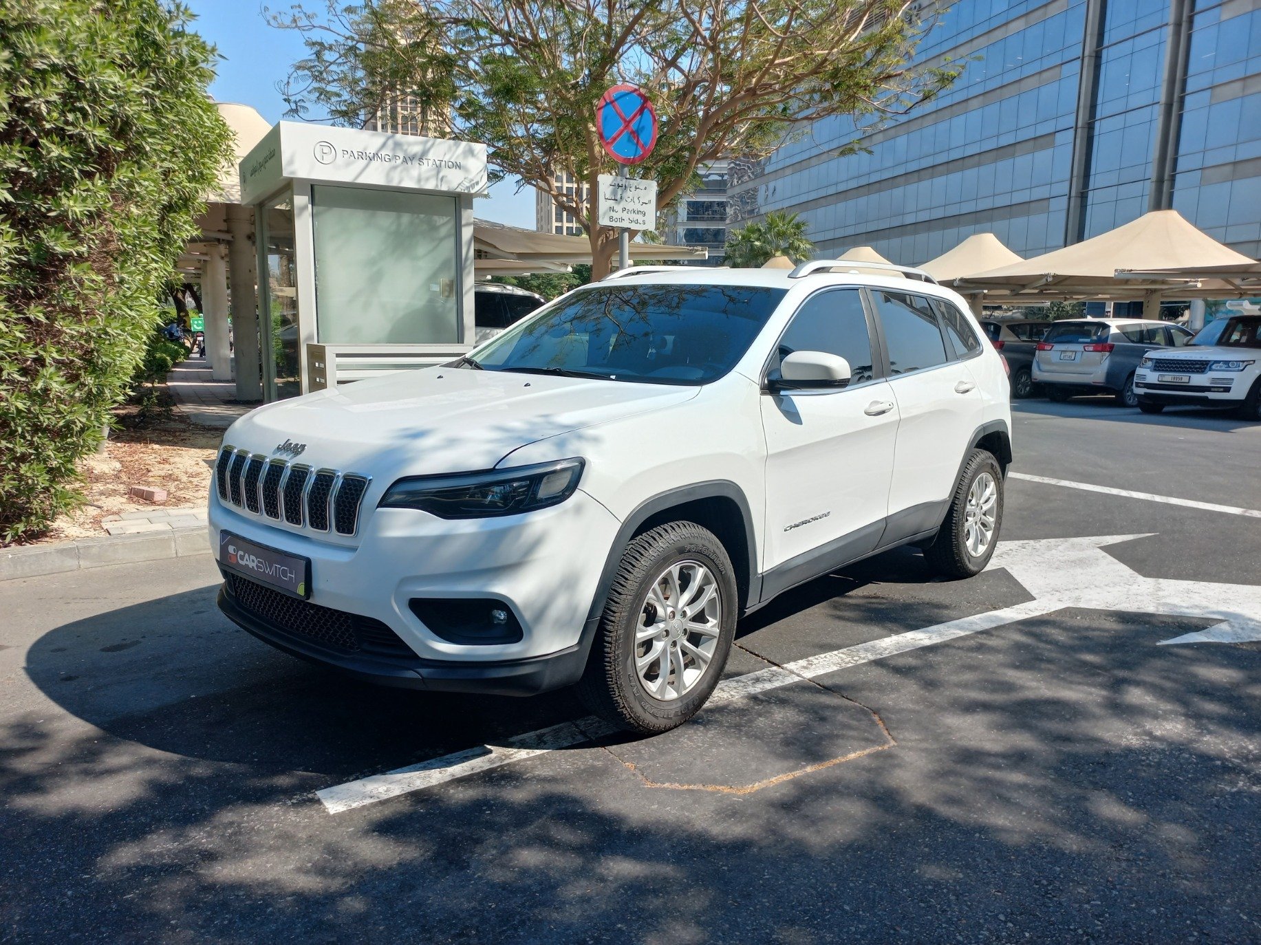 Used 2019 Jeep Cherokee for sale in Dubai