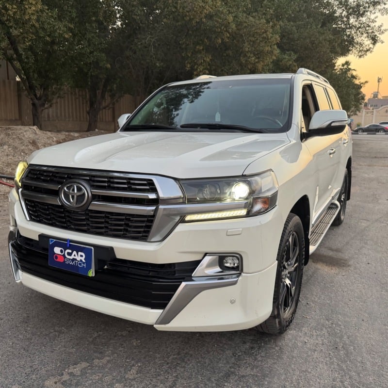 Used 2016 Toyota Land Cruiser for sale in Al Khobar