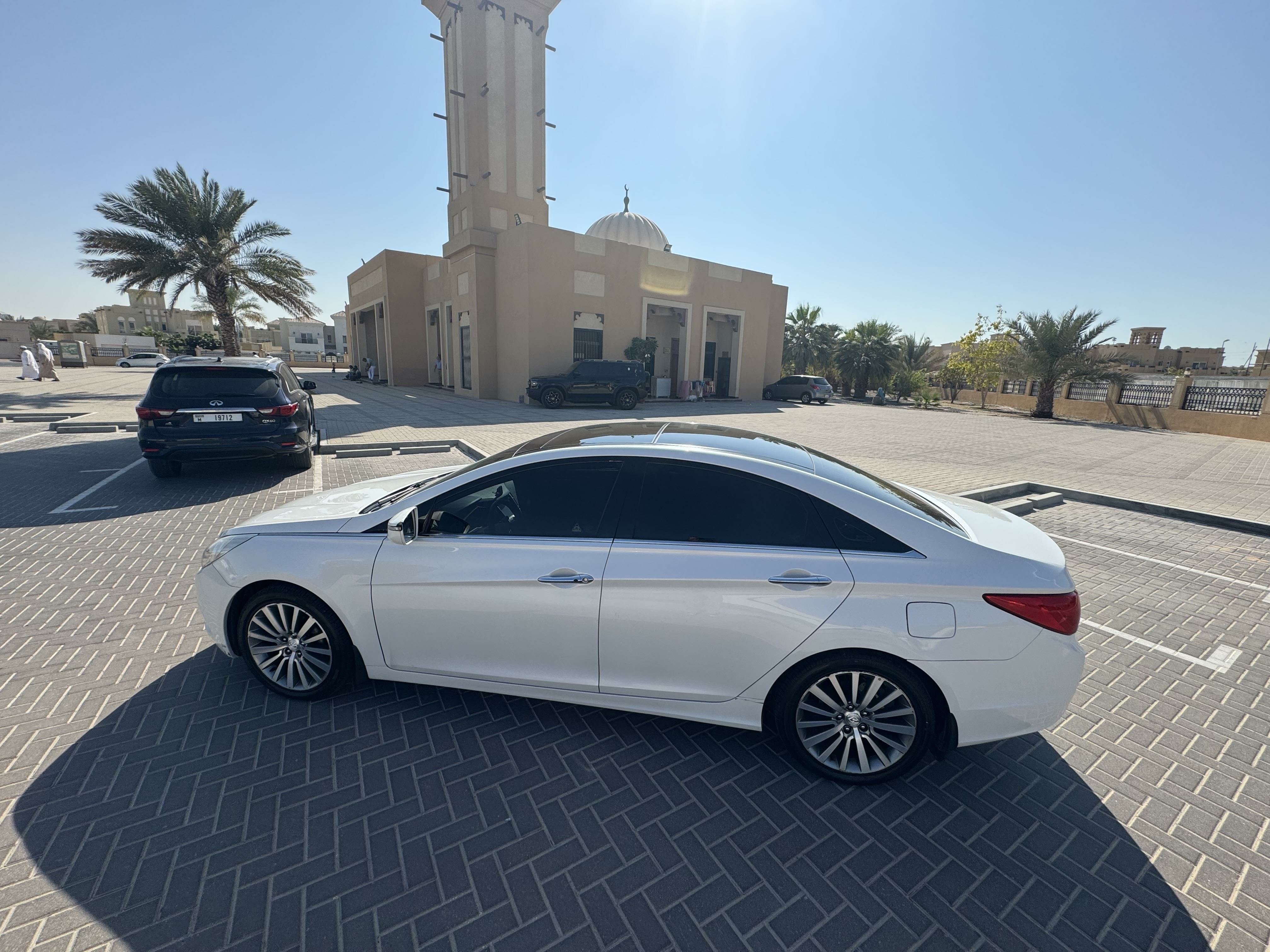 Used 2014 Hyundai Sonata for sale in Dubai