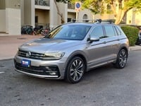 Used 2018 Volkswagen Tiguan for sale in Dubai