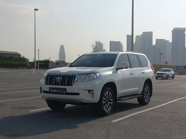 Used 2023 Toyota Prado for sale in Dubai