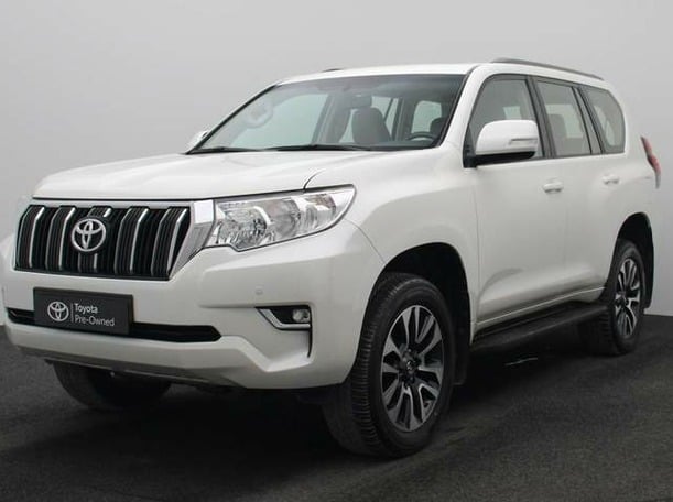 Used 2022 Toyota Prado for sale in Abu Dhabi