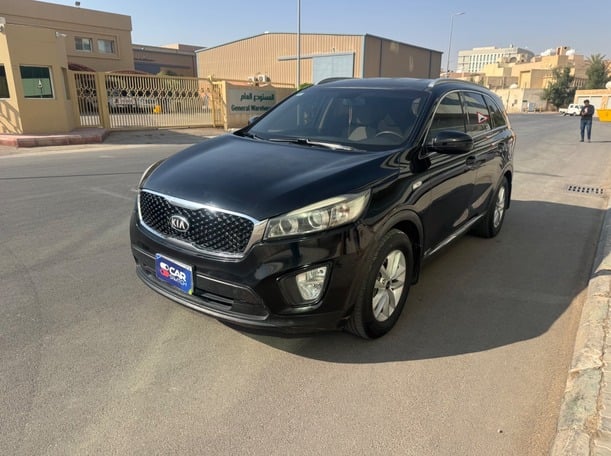 Used 2016 Kia Sorento for sale in Riyadh