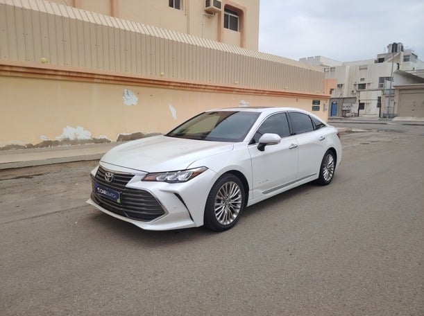 Used 2022 Toyota Avalon for sale in Jeddah