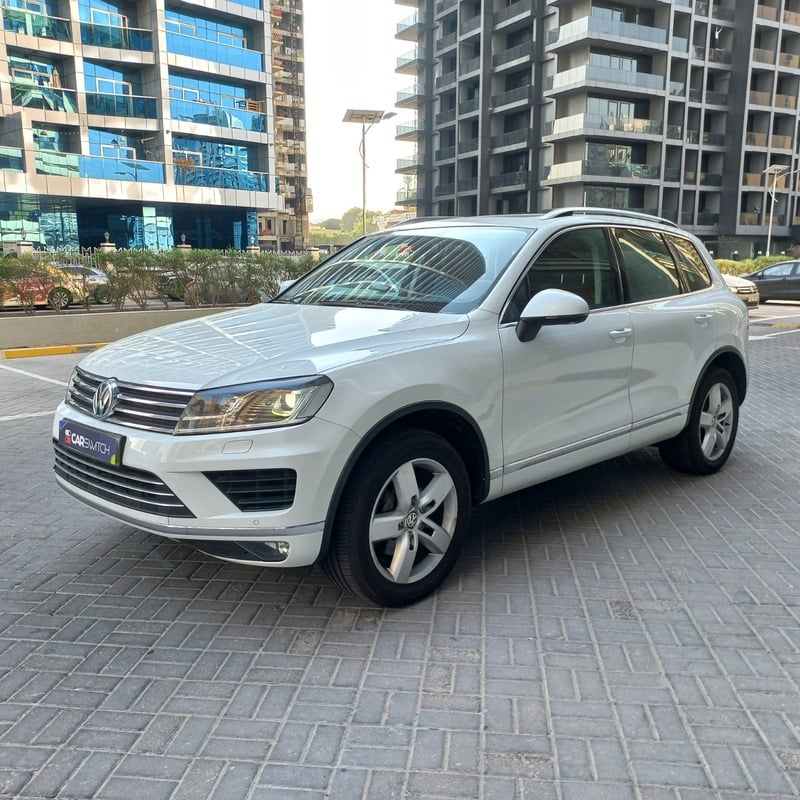 Used 2016 Volkswagen Touareg for sale in Dubai