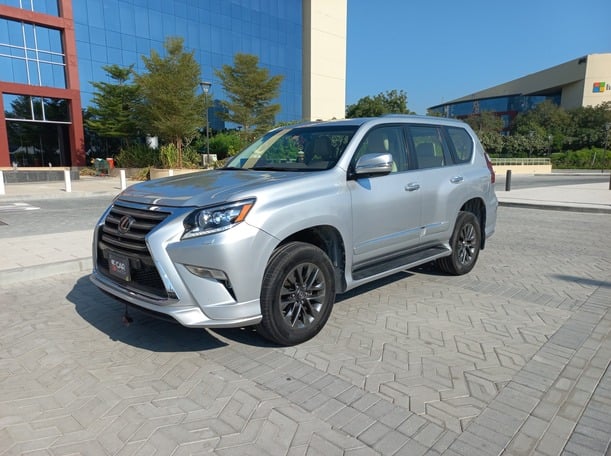 Used 2017 Lexus GX460 for sale in Dubai