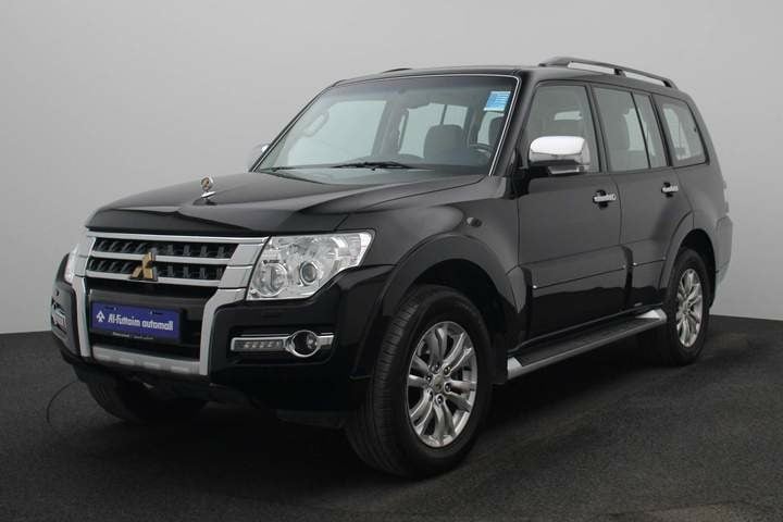 Used 2020 Mitsubishi Pajero for sale in Dubai