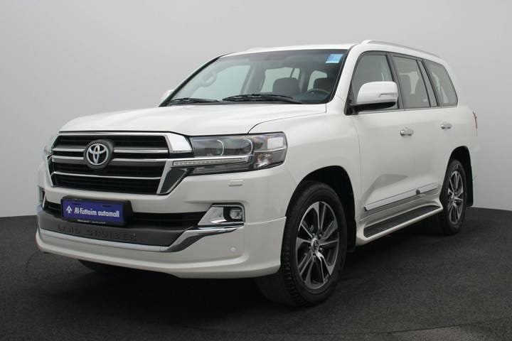 Used 2020 Toyota Land Cruiser for sale in Dubai