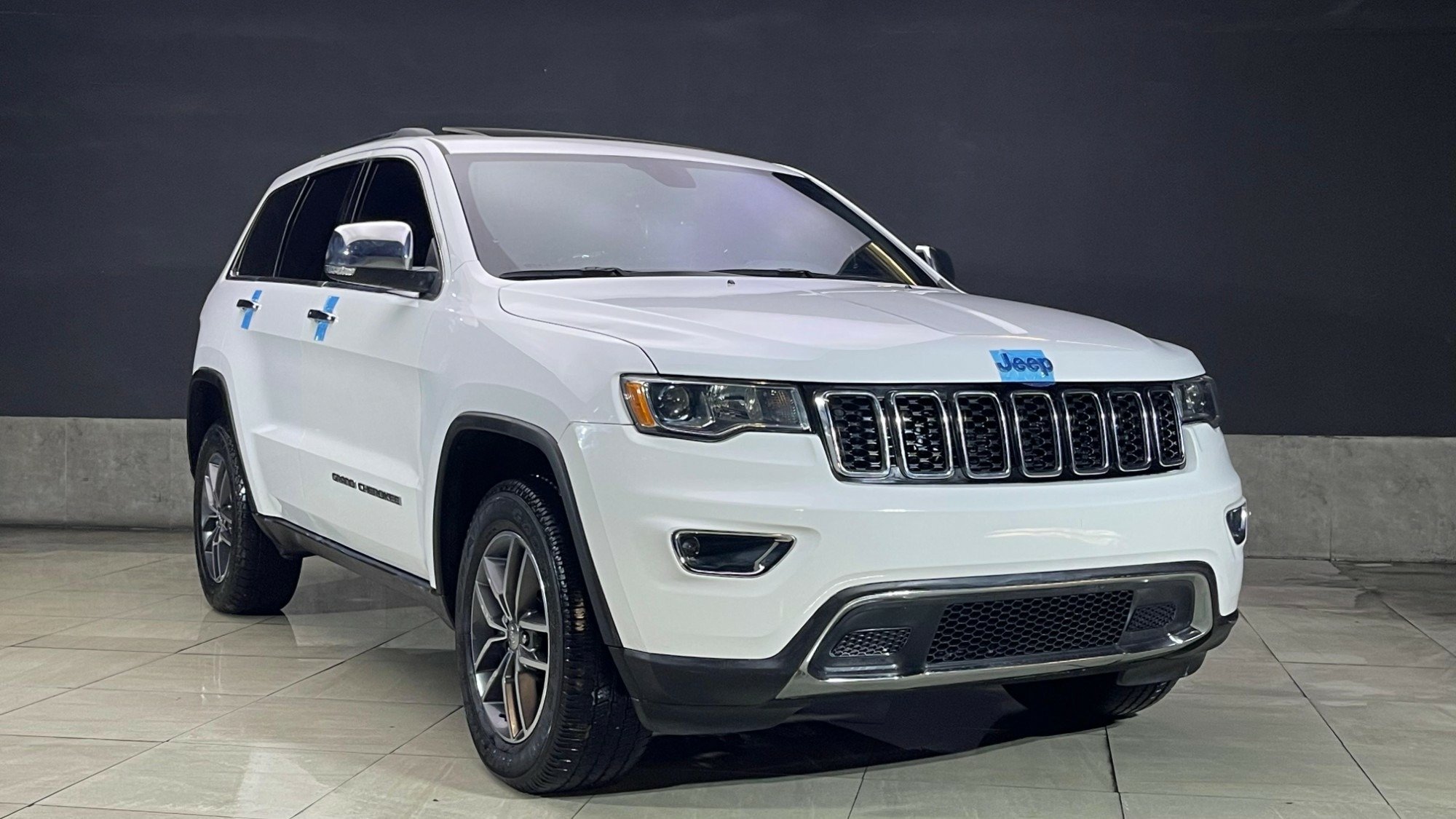 Used 2018 Jeep Grand Cherokee for sale in Sharjah