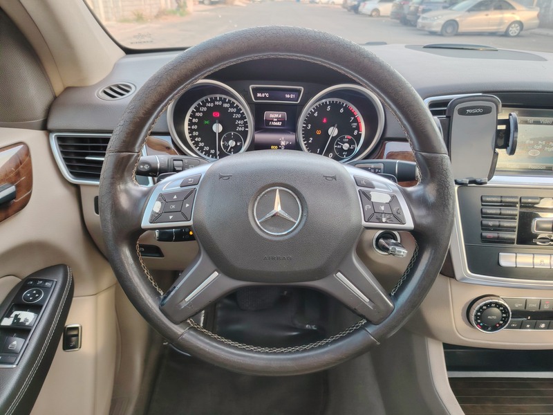 Used 2015 Mercedes ML400 for sale in Jeddah