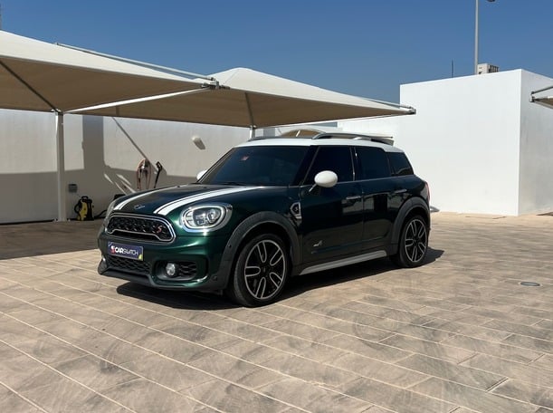 Used 2017 MINI Countryman for sale in Abu Dhabi