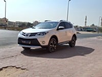 Used 2015 Toyota RAV 4 for sale in Dubai