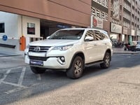 Used 2017 Toyota Fortuner for sale in Dubai