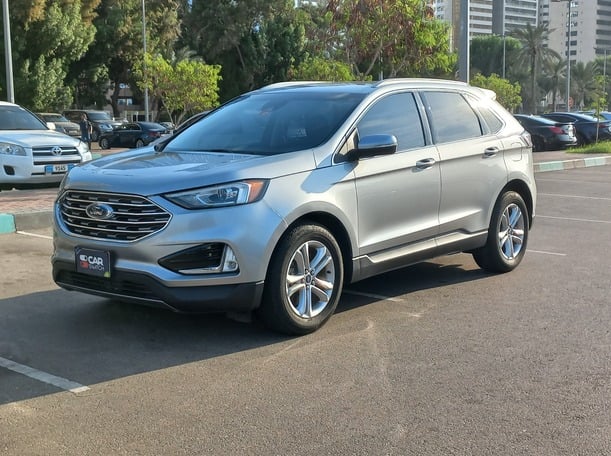 Used 2020 Ford Edge for sale in Abu Dhabi