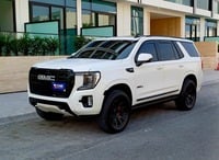 Used 2023 GMC Yukon for sale in Dubai