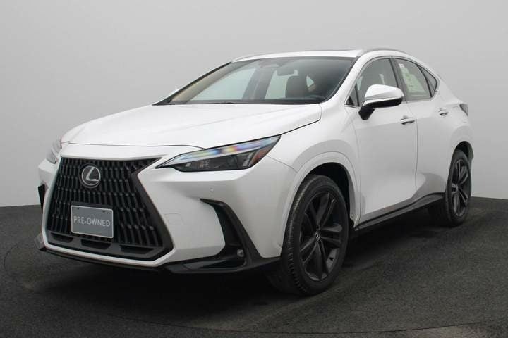 Used 2024 Lexus NX350 for sale in Dubai