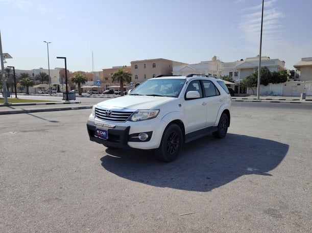 Used 2015 Toyota Fortuner for sale in Dammam