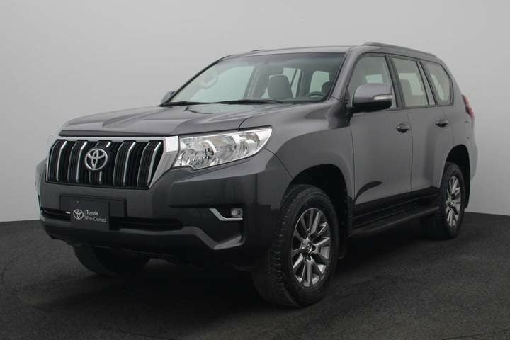 Used 2021 Toyota Prado for sale in Dubai