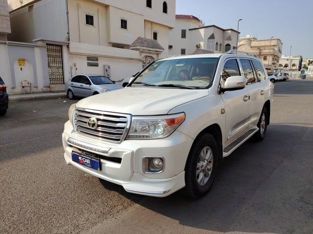 Used 2013 Toyota Land Cruiser for sale in Jeddah