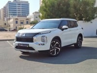 Used 2023 Mitsubishi Outlander for sale in Dubai