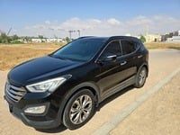 Used 2014 Hyundai Santa Fe for sale in Dubai