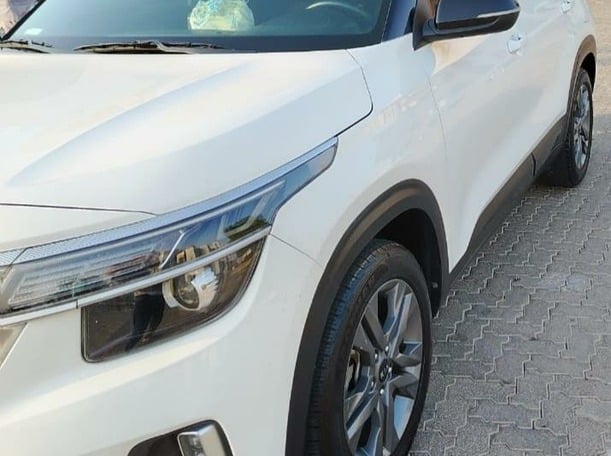 Used 2021 Kia Seltos for sale in Sharjah