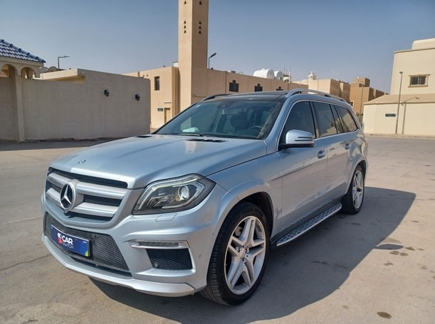 Used 2015 Mercedes GL500 for sale in Riyadh