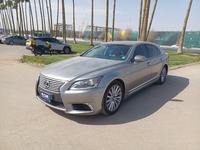 Used 2014 Lexus LS460 for sale in Riyadh