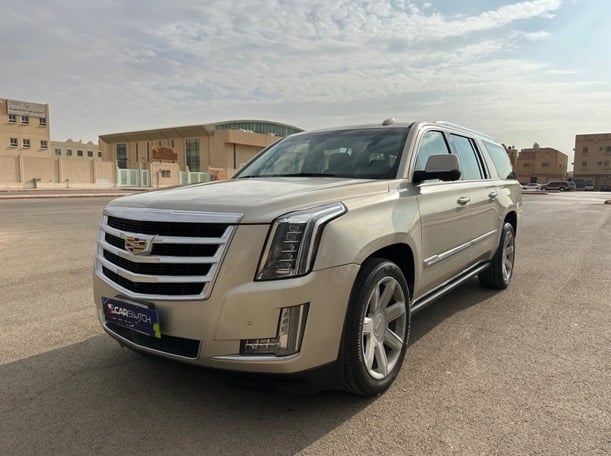 Used 2015 Cadillac Escalade for sale in Riyadh