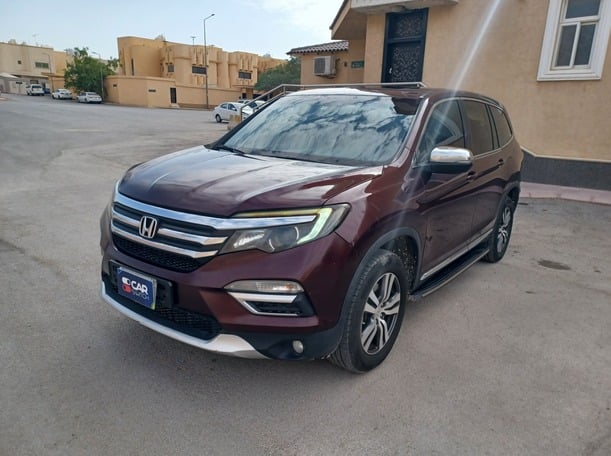 Used 2016 Honda Pilot for sale in Riyadh