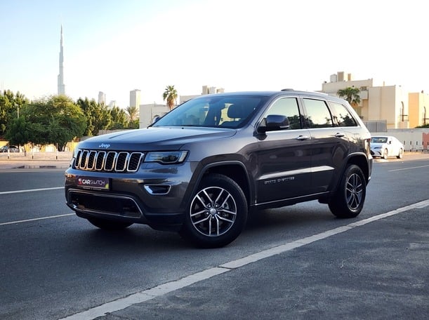 Used 2018 Jeep Grand Cherokee for sale in Dubai