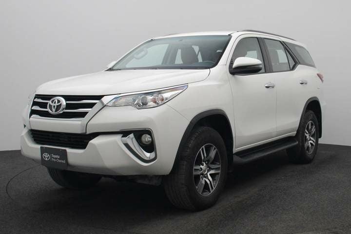 Used 2020 Toyota Fortuner for sale in Dubai