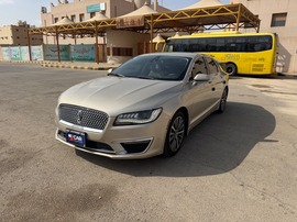 Lincoln MKZ Used 2017 Lincoln MKZ for sale in Riyadh
