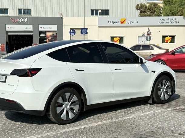 Used 2023 Tesla Model Y for sale in Dubai