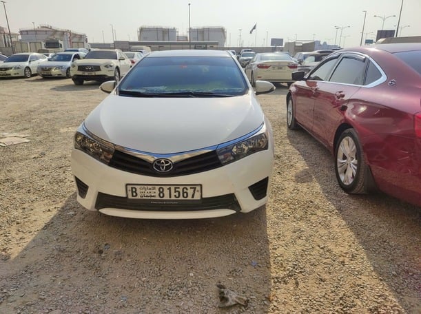 Used 2015 Toyota Corolla for sale in Ajman