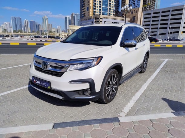 Used 2019 Honda Pilot for sale in Sharjah