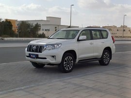 Used 2023 Toyota Prado for sale in Abu Dhabi