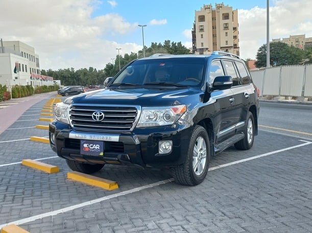 Used 2014 Toyota Land Cruiser for sale in Dubai