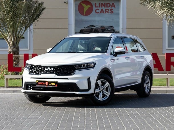 Used 2023 Kia Sorento for sale in Dubai