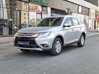 Used 2017 Mitsubishi Outlander for sale in Dubai