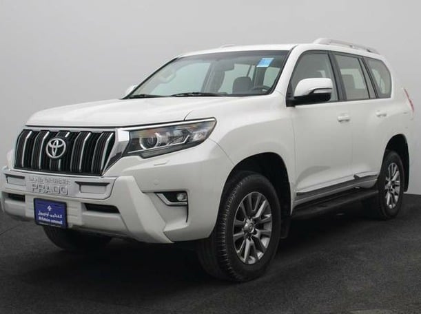 Used 2018 Toyota Prado for sale in Dubai