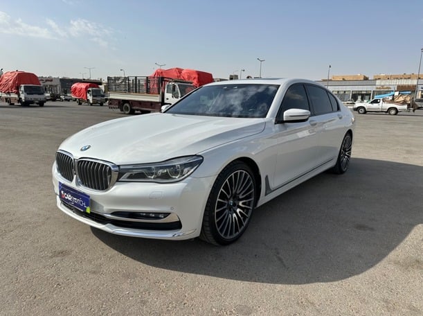 Used 2017 BMW 730 for sale in Riyadh