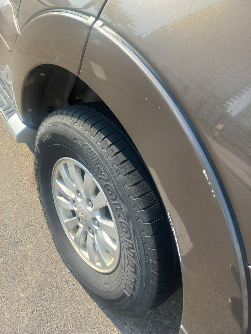 Used 2015 Mitsubishi Pajero for sale in Abu Dhabi