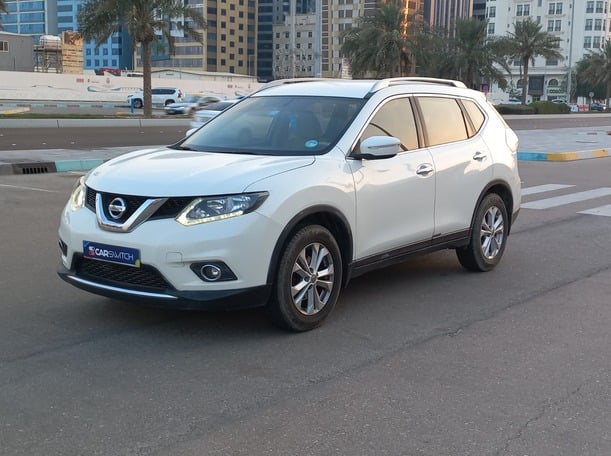 Used 2017 Nissan X-Trail for sale in Abu Dhabi