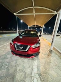 Used 2019 Nissan Kicks for sale in Abu Dhabi