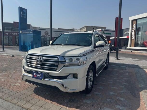 Used 2017 Toyota Land Cruiser for sale in Al Khobar