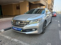 Used 2016 Honda Accord for sale in Dubai