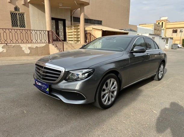 مستعمله 2020 مرسيدس E300 للبيع فى الرياض