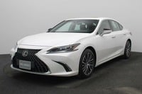 Used 2023 Lexus ES350 for sale in Abu Dhabi