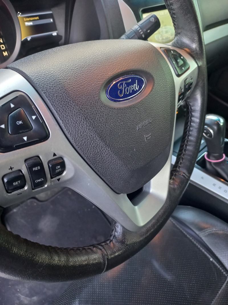 Used 2014 Ford Explorer for sale in Dubai